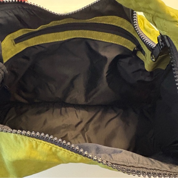 Baggu medium shoulder bag in avocado - Picture 3 of 6